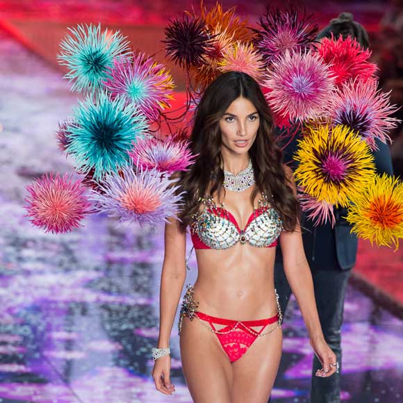 $2 Million Bra by Mouawad on Victoria's Secret Catwalk