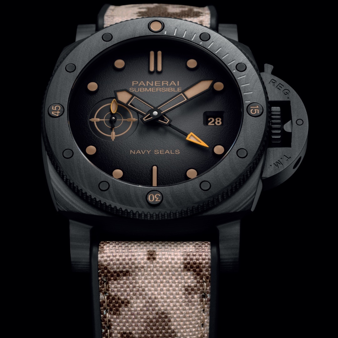 Panerai Submersible Navy SEALs Titanio PAM01669